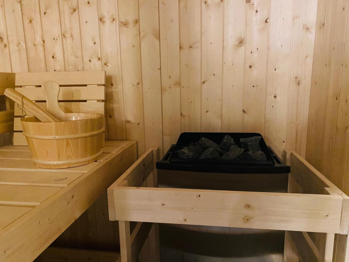 רוסטוק Kapitaenshaus An Der Warnow Mit Sauna מראה חיצוני תמונה